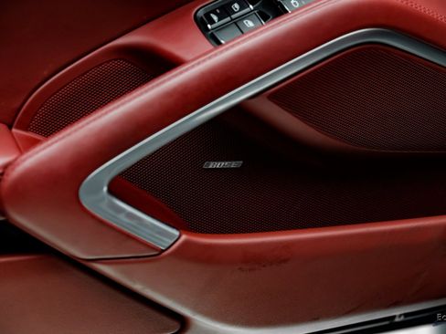 Used 2019 Porsche 911 Turbo image 79