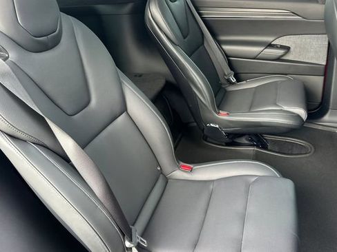 Used 2022 Tesla Model X Plaid image 19