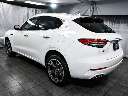 Used 2021 Maserati Levante image 4