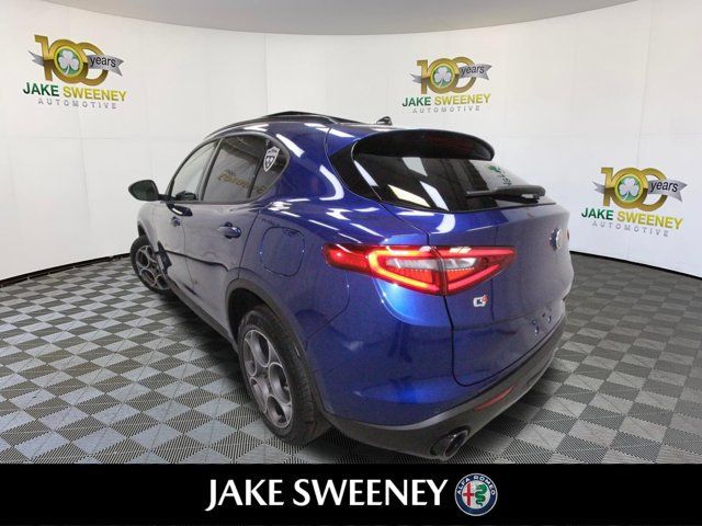 Used 2022 Alfa Romeo Stelvio Sprint AWD/4WD image 7