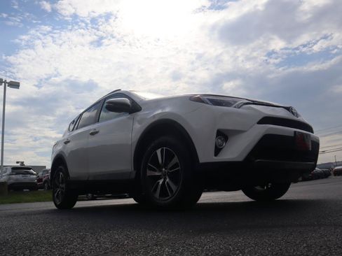 Used 2017 Toyota RAV4 XLE AWD/4WD image 22