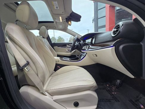 Used 2021 Mercedes-Benz E 350 4MATIC Sedan image 19