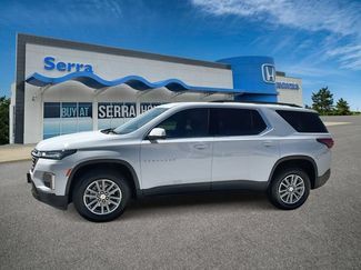 Used 2022 Chevrolet Traverse LT FWD video 1