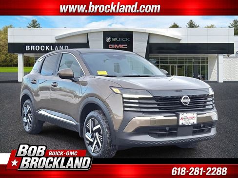 Used 2025 Nissan Kicks SV w/ Charging Package FWD image 1