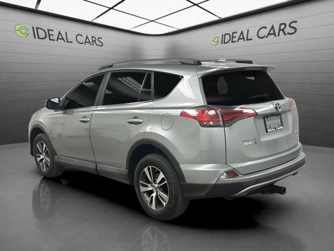 Used 2018 Toyota RAV4 XLE FWD image 7