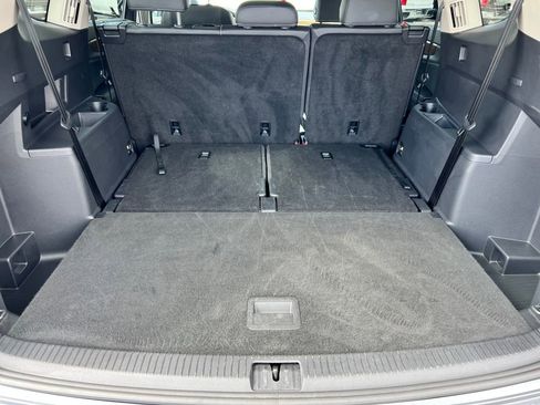 Used 2025 Volkswagen Atlas SE image 20