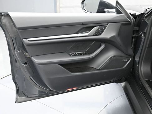 New 2026 Porsche Taycan image 15