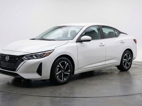 Used 2025 Nissan Sentra SV FWD image 3