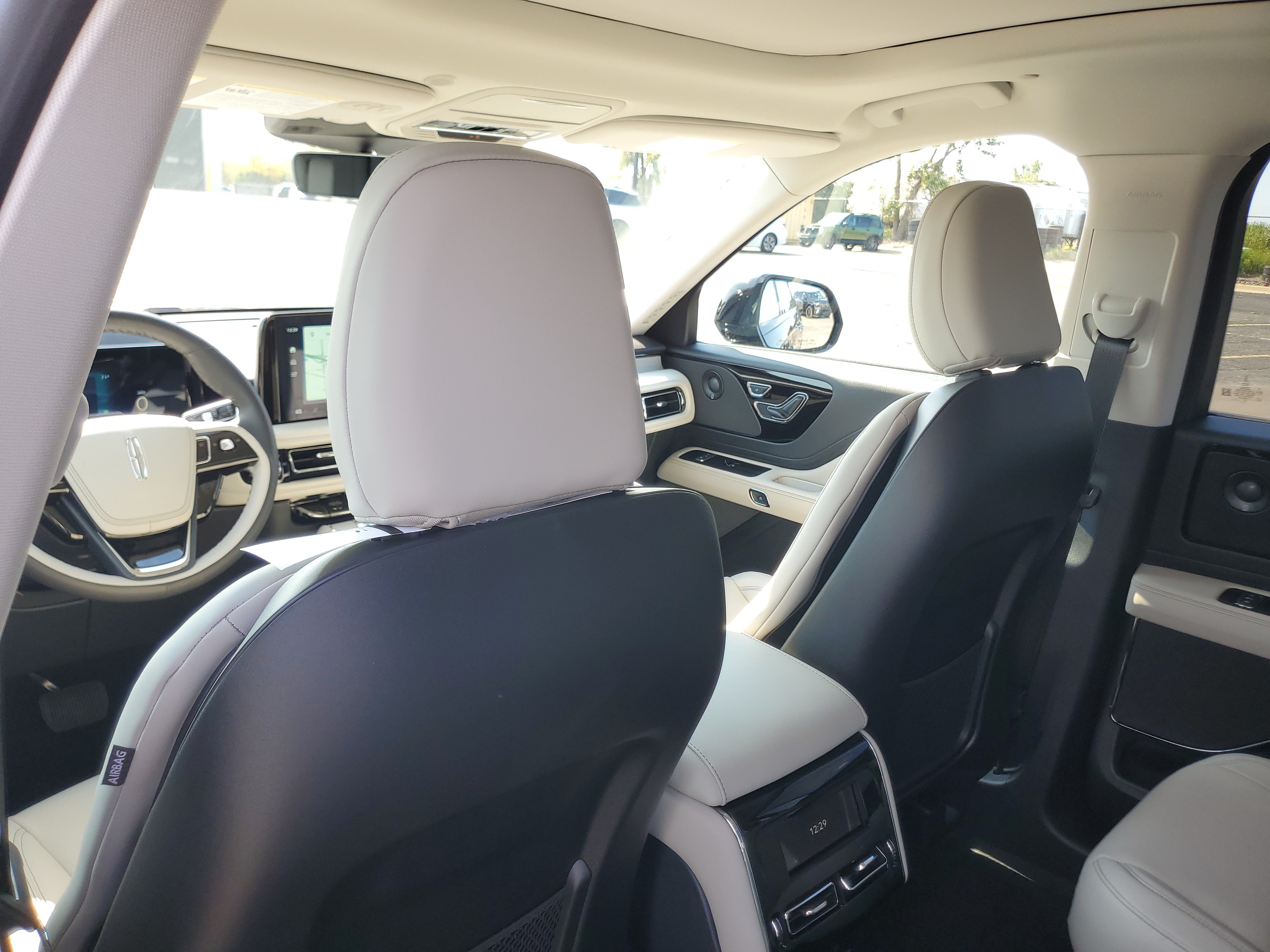 New 2027 Lincoln Aviator Reserve w/ Jet Appearance Package AWD/4WD image 23