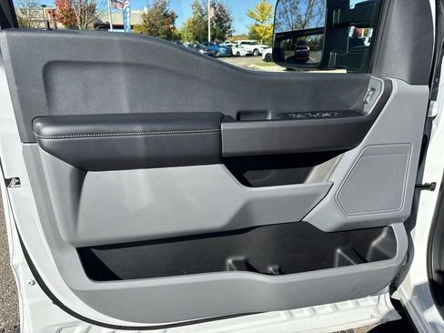 Used 2025 Ford F350 XLT image 19