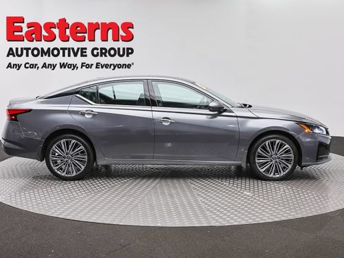 Used 2023 Nissan Altima 2.5 SL AWD/4WD image 4