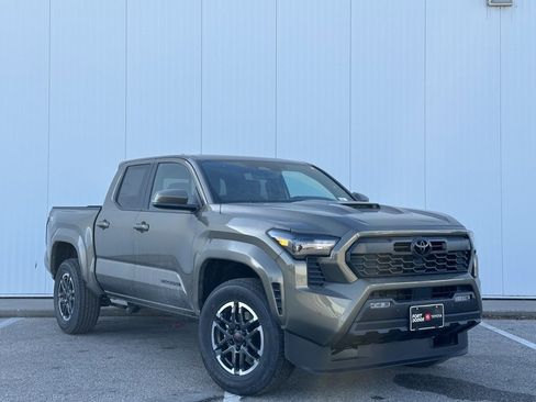 New 2026 Toyota Tacoma TRD Sport image 6