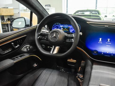Used 2023 Mercedes-Benz EQS 580 4MATIC Sedan image 22