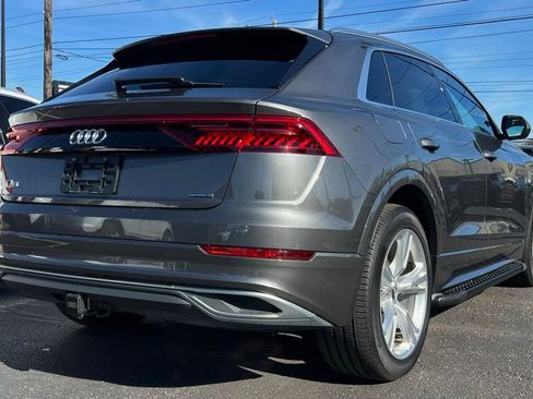 Used 2019 Audi Q8 Premium image 10