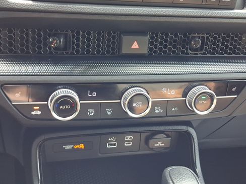 Used 2024 Honda CR-V EX image 17