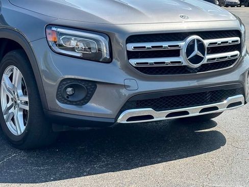 Used 2021 Mercedes-Benz GLB 250 4MATIC image 2