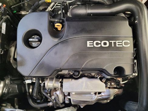 Used 2020 Chevrolet Equinox LT image 30