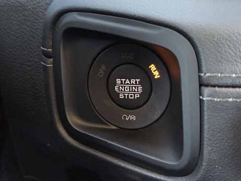 New 2025 Jeep Wrangler Unlimited Rubicon w/ Safety Group image 10