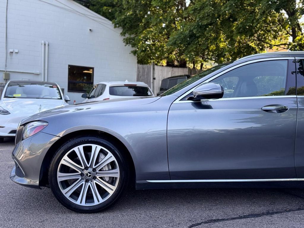Used 2018 Mercedes-Benz E 400 4MATIC Wagon image 10