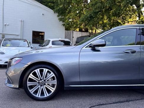 Used 2018 Mercedes-Benz E 400 4MATIC Wagon image 10
