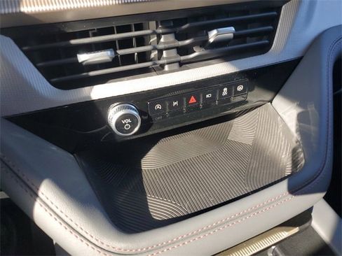 New 2025 Ford Explorer Active w/ Active Comfort Package image 16