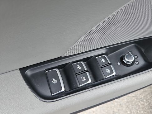 Used 2017 Audi A3 2.0T Premium image 11