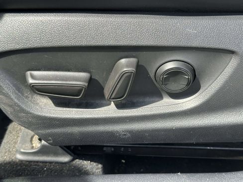 Certified 2021 Toyota Prius Prime XLE image 19