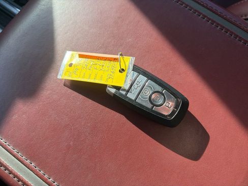 Used 2018 Ford F150 Platinum w/ Equipment Group 701A Luxury image 15