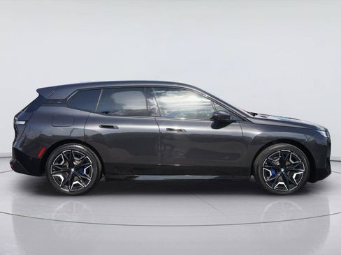 Used 2022 BMW iX xDrive50 w/ Premium Package AWD/4WD image 5