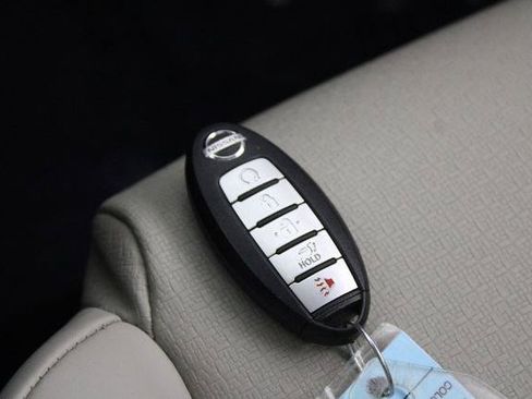Certified 2021 Nissan Rogue SV w/ Premium Package FWD image 29