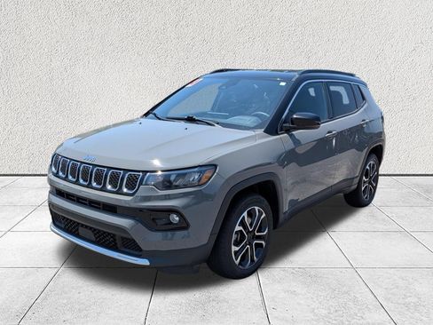 Used 2024 Jeep Compass Limited AWD/4WD image 7