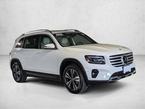 Certified 2025 Mercedes-Benz GLB 250 image 6
