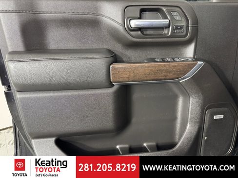 Used 2023 GMC Sierra 2500 Denali w/ Denali Ultimate Package image 10