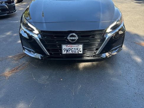 Used 2025 Nissan Altima 2.5 SV AWD/4WD image 4