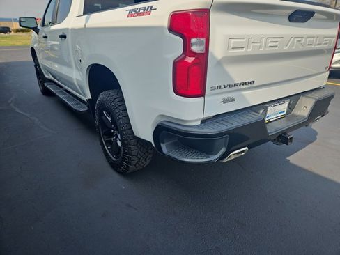 Used 2022 Chevrolet Silverado 1500 LT Trail Boss w/ Convenience Package II image 7