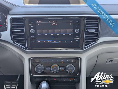 Used 2023 Volkswagen Atlas SEL R-Line AWD/4WD image 19