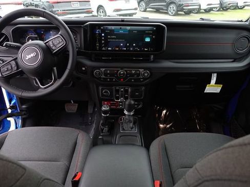 New 2026 Jeep Wrangler Unlimited Rubicon w/ Technology Group image 24