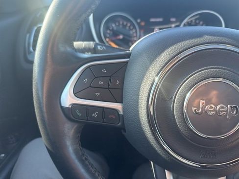 Used 2020 Jeep Compass Latitude image 19