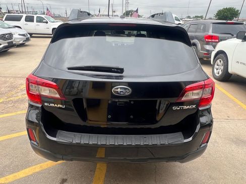 Used 2015 Subaru Outback 2.5i Premium AWD/4WD image 5