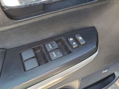 Used 2019 Toyota Tundra Platinum AWD/4WD image 16
