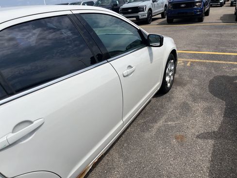 Used 2011 Ford Fusion SE image 16