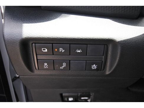 Used 2025 Nissan Kicks Play S FWD image 17