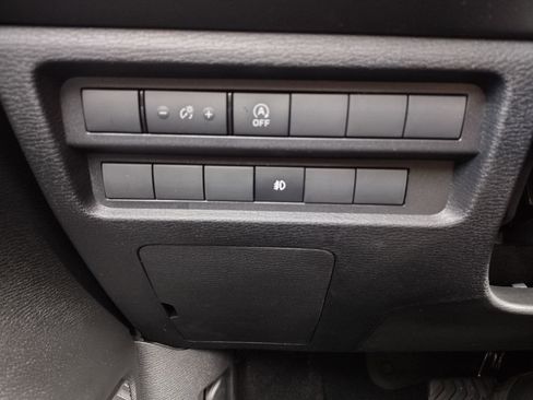 New 2026 Mitsubishi Outlander ES image 21