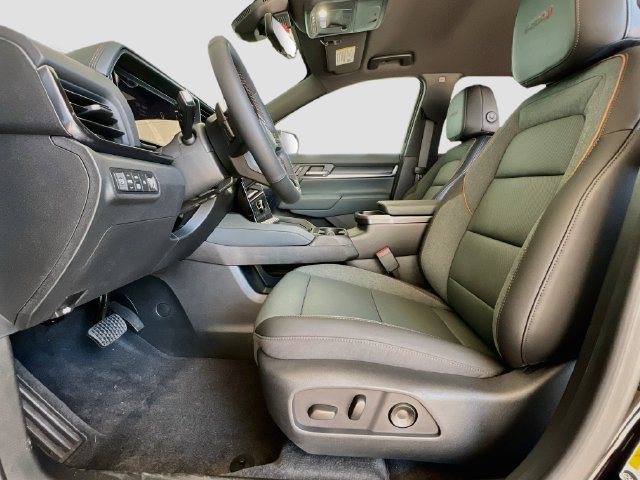 New 2027 GMC Terrain AT4 w/ Convenience Package III AWD/4WD image 15