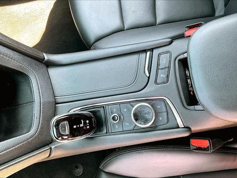 Used 2023 Cadillac XT5 Premium Luxury FWD image 31