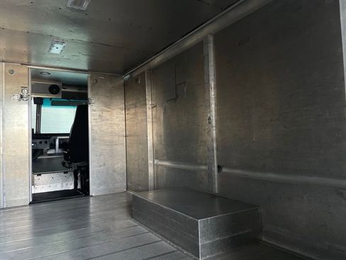 Used 2016 Ford E-350 and Econoline 350 Super Duty w/ A/C Prep Package RWD image 15