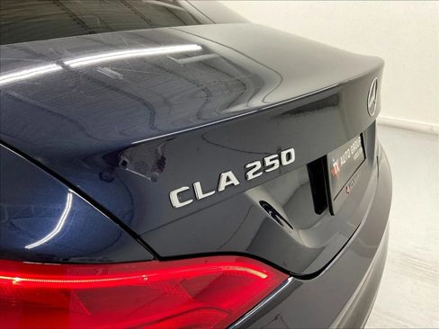 Used 2017 Mercedes-Benz CLA 250 image 28
