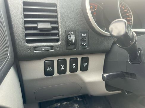 Used 2008 Toyota 4Runner Limited image 24