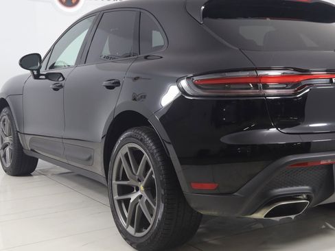 Used 2025 Porsche Macan image 30