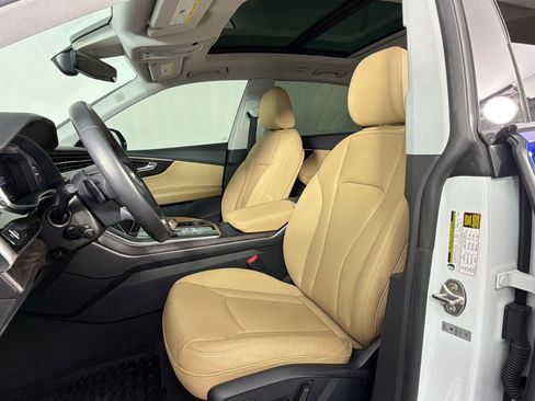 Used 2021 Audi Q8 Prestige w/ Prestige Package AWD/4WD image 5